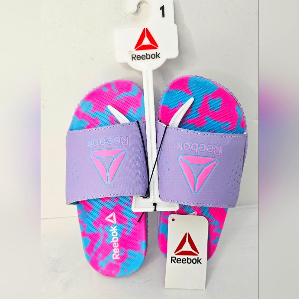 Girls Youth size 1 Reebok Performance Slides